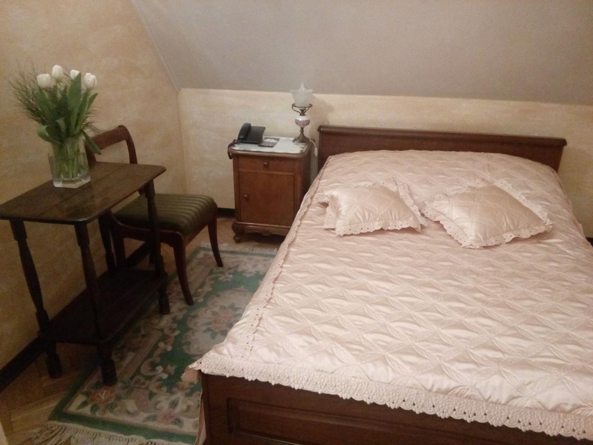 Dwor Anna Bed and Breakfast Ciecierzyn Exteriör bild