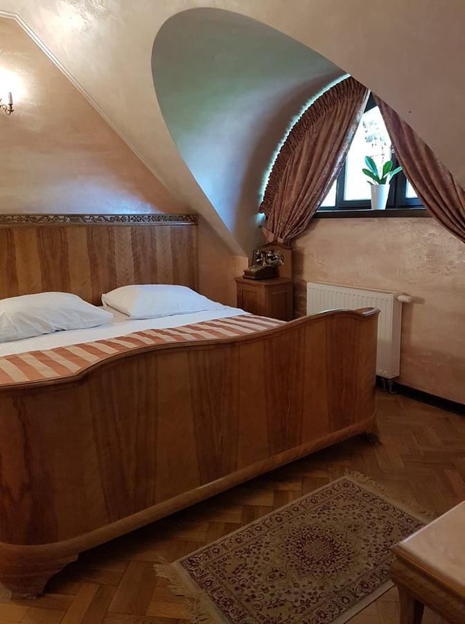 Dwor Anna Bed and Breakfast Ciecierzyn Exteriör bild